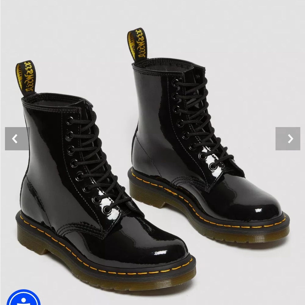 Sz 8 Black Patent Leather Womens Doc Marten ankle boots